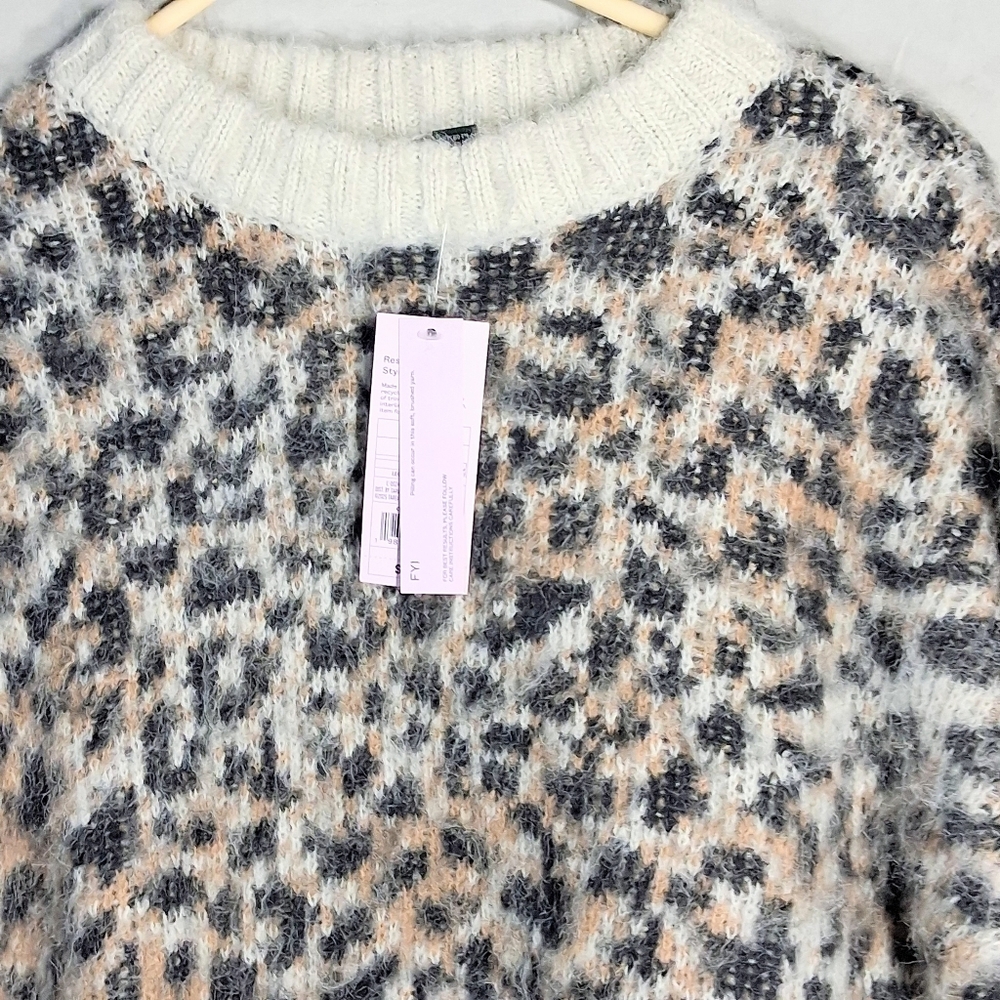 Wild Fable NWT XXS Fuzzy Leopard/Animal Print Crew Sweater - Picture 7 of 9